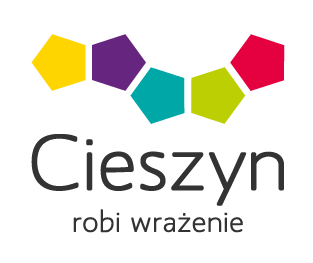 Logotyp Miasta Cieszyn na białym tle na górze łańcuch połączonych kolorowych pięciokątów, poniżej napis 'Cieszyn robi wrażenie'